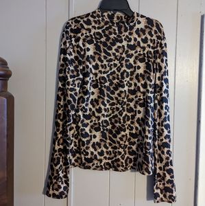 Leopard Print Long Sleeve top
